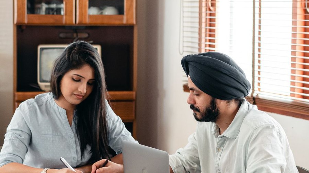 Students learning together during a personalised tuition session